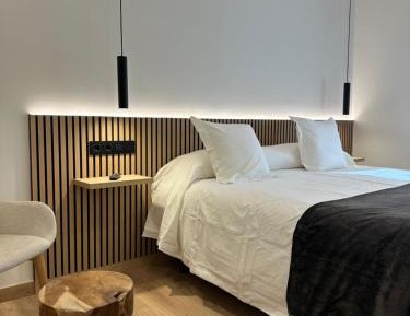 One-Bedroom Apartment with View