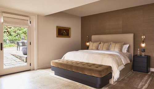 Junior Suite with Living & Dining Area