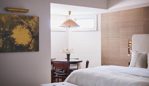 Deluxe Room with Soaking Tub