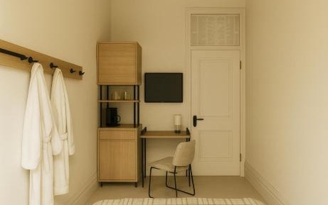Queen Room with Shared Bathroom