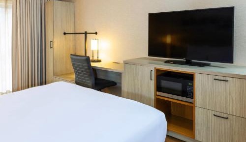 King Room - Non-Smoking