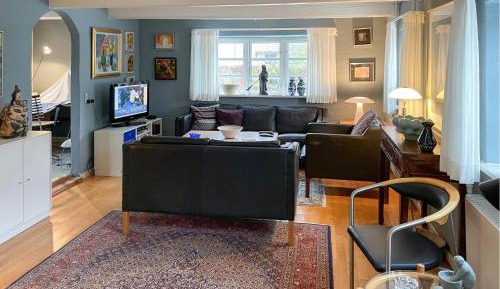 Three-Bedroom Vacation Home 