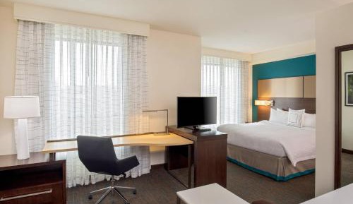 King Studio with Sofa Bed