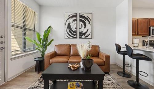 One-Bedroom Apartment - Non-Smoking