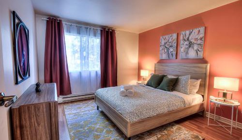 Two-Bedroom Deluxe Apartment with Balcony