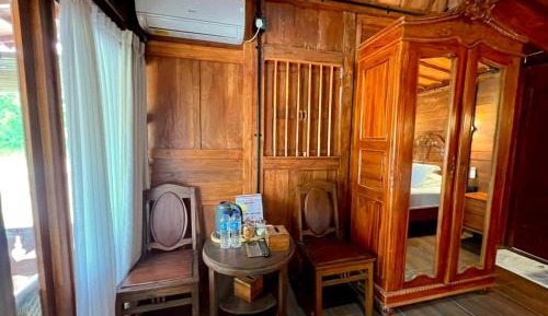 Deluxe Queen Suite
