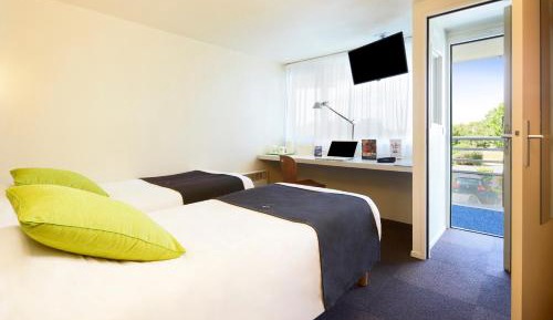 Standard Room - 2 Single Beds 1 Junior bed - From 6 to 10 years