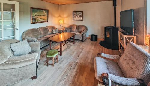 Three-Bedroom Vacation Home 