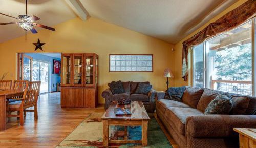 Three-Bedroom Vacation Home 