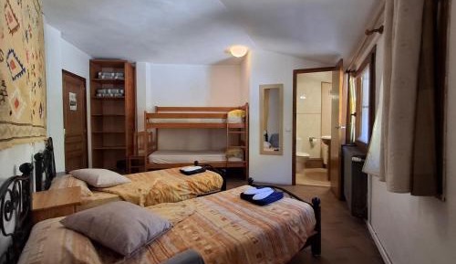 Quadruple Room with Mountain View