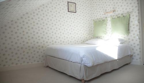 Small Room with Shower 