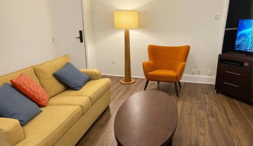 Three-Bedroom Deluxe Apartment