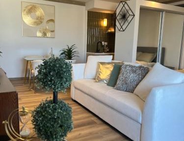 Studio Apartment with Balcony