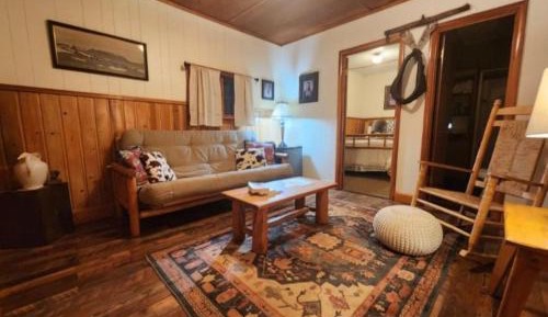 Deluxe Double Room (2 Adults + 1 Child)