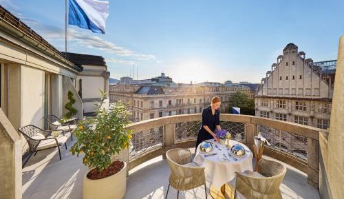 Mandarin Rooftop Suite