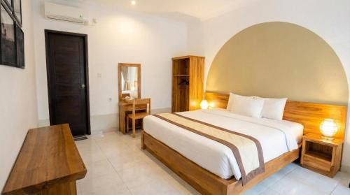 Double Room with Private Bathroom