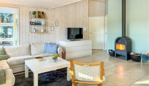 Three-Bedroom Vacation Home 