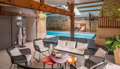 Villa with Garden View