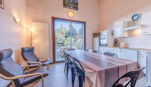 Three-Bedroom Apartment with Mountain View