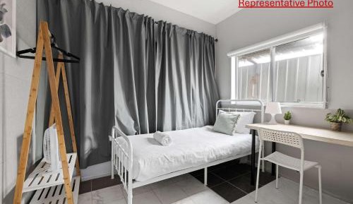 Single Room with Shared Bathroom