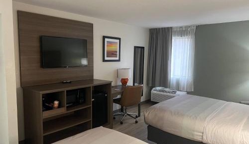 Queen Room with Two Queen Beds - Non-Smoking