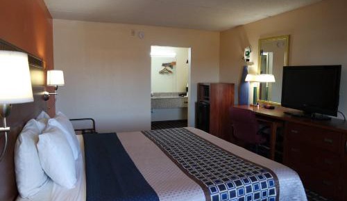 King Room - Non-Smoking