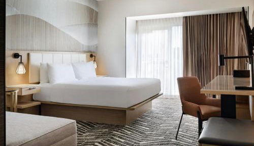 Guest Room, 1 King