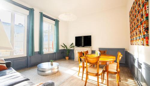 Three-Bedroom Deluxe Apartment