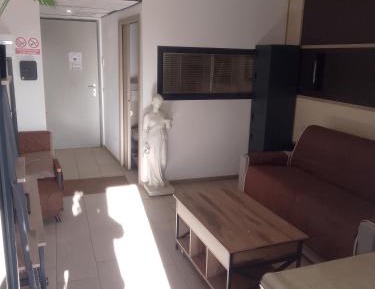 One-Bedroom Apartment - Non-Smoking