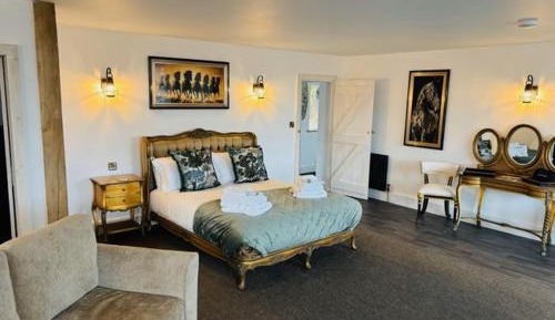  Hawthorn Lodge with hot tub