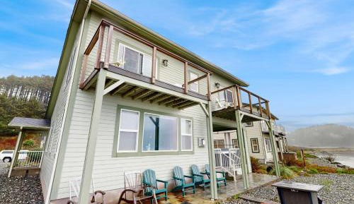 Three-Bedroom Vacation Home 