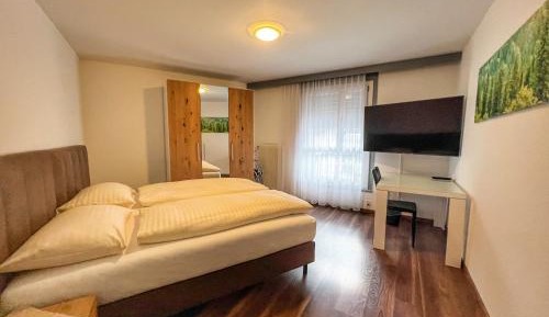 Three-Bedroom Apartment with Mountain View