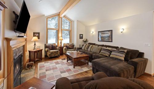 Five-Bedroom Holiday Home