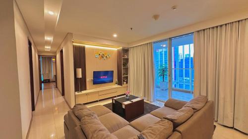 Three-Bedroom Premium Apartment with Balcony
