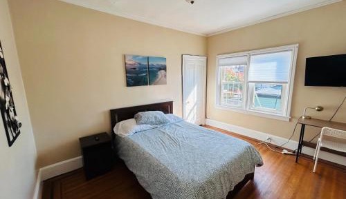 Standard Double Room with Shared Bathroom