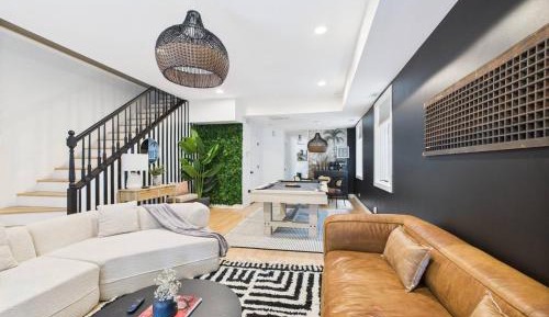 Three-Bedroom Standard Apartment