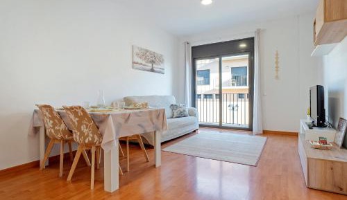 Two-Bedroom Deluxe Apartment with Balcony