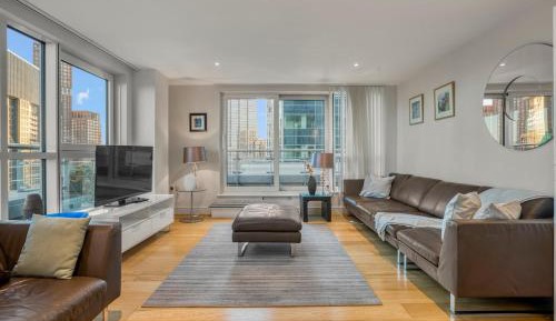 Apartment with City View