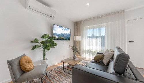 King Studio with Sofa Bed