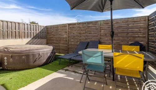 Holiday Home (2 adults)