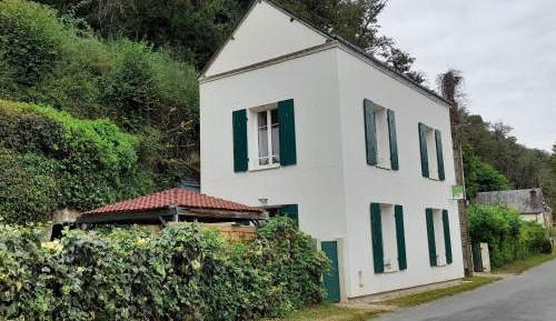 Holiday Home (7 Adults)