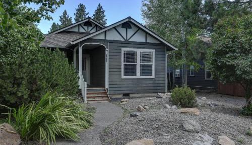 Three-Bedroom Vacation Home 