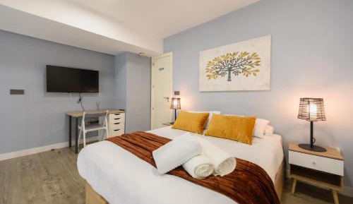 One-Bedroom Apartment