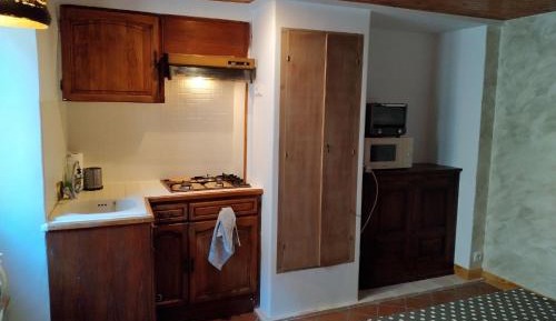 Apartment with Shower