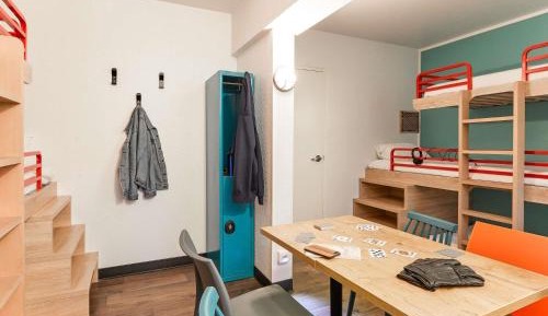 Family Combi Room for up to Six Travelers