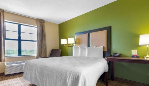 Queen Studio - Non-Smoking