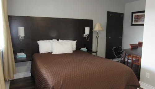 Queen Room