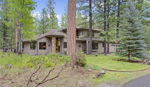 Three-Bedroom Vacation Home 