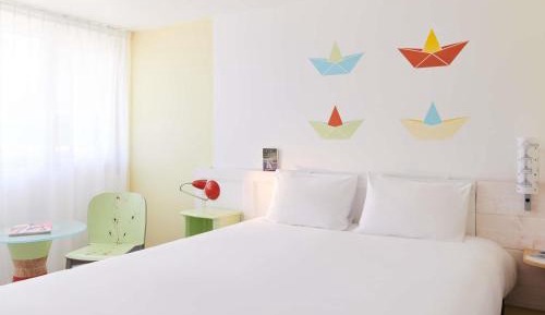 POP Queen Room