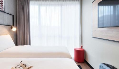 Standard Room with Two Beds